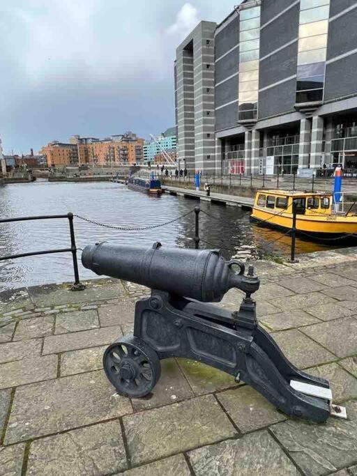 Leeds Clarence Dock 2 Bedroom Apt Eksteriør bilde