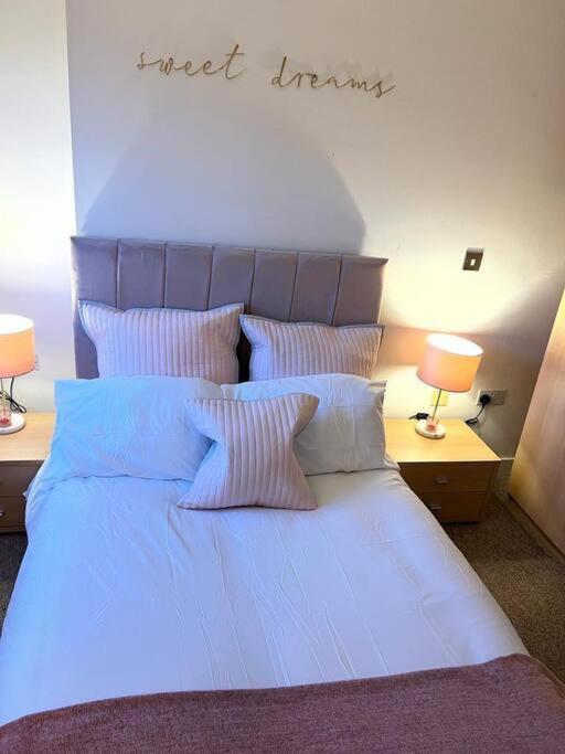 Leeds Clarence Dock 2 Bedroom Apt Eksteriør bilde
